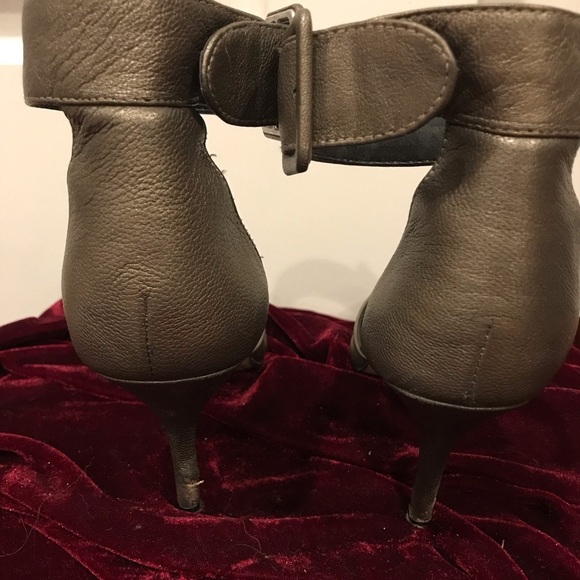 Heels - Picture 6 of 7